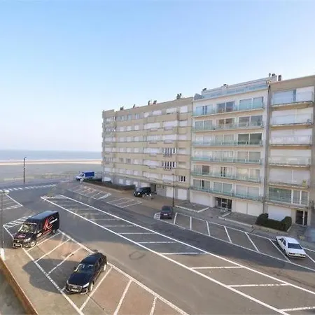 Apartment Appartment 2 Bedrooms For 6 Persons In Knokke Free Parking